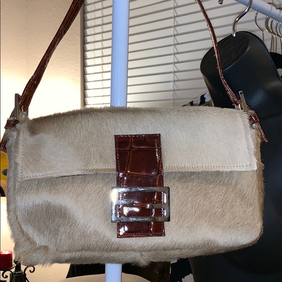 Handbag - Picture 2 of 5